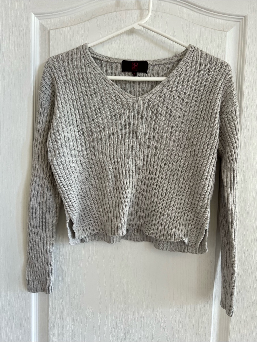 NOBO Light Gray Ribbed V‑Neck Sweater